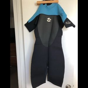 Billabong Women's spring wetsuit